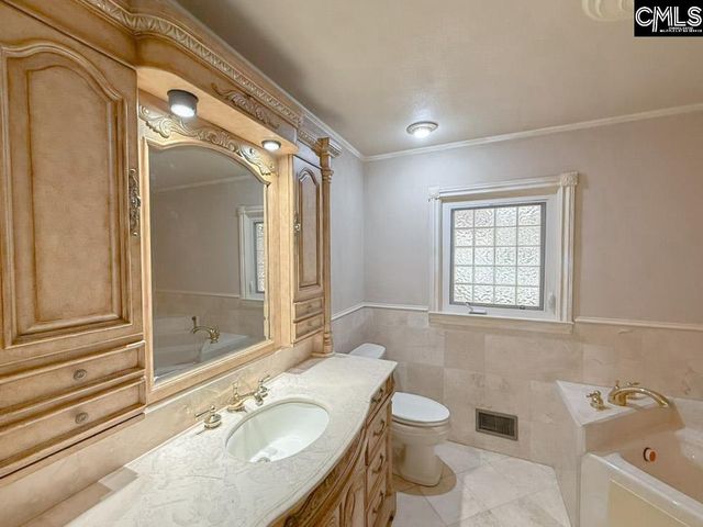 900 Kenmore, Columbia, SC 29209