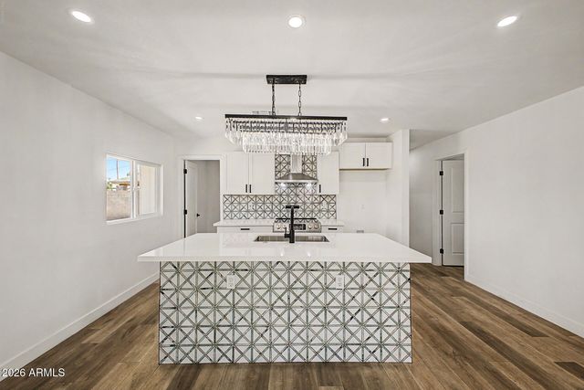 3402 W MARYLAND Avenue, Phoenix, AZ 85017