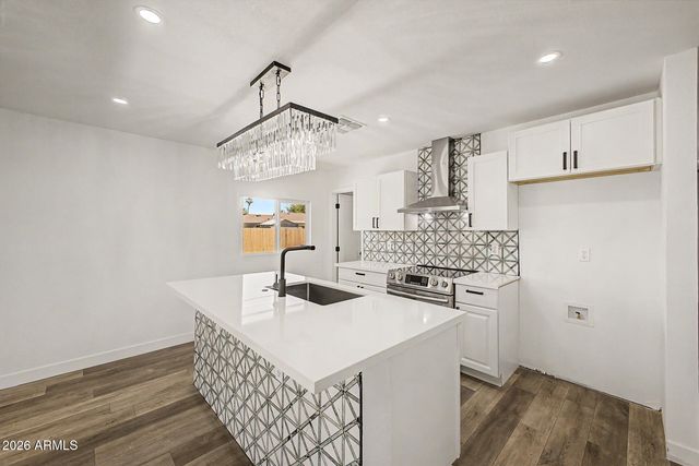 3402 W MARYLAND Avenue, Phoenix, AZ 85017