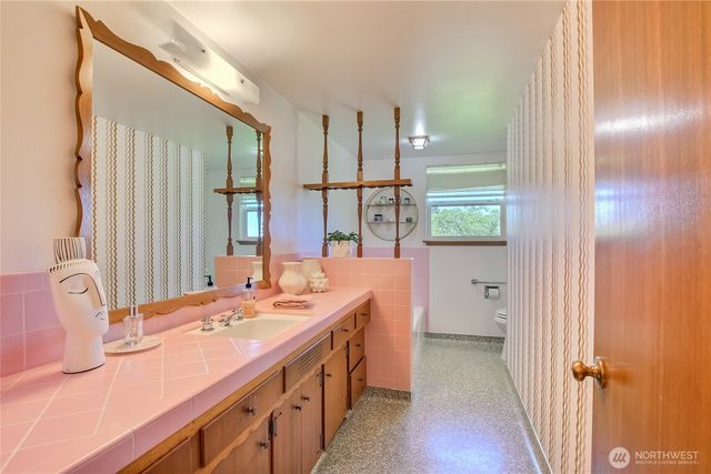 1754 N Narrows Drive, Tacoma, WA 98406