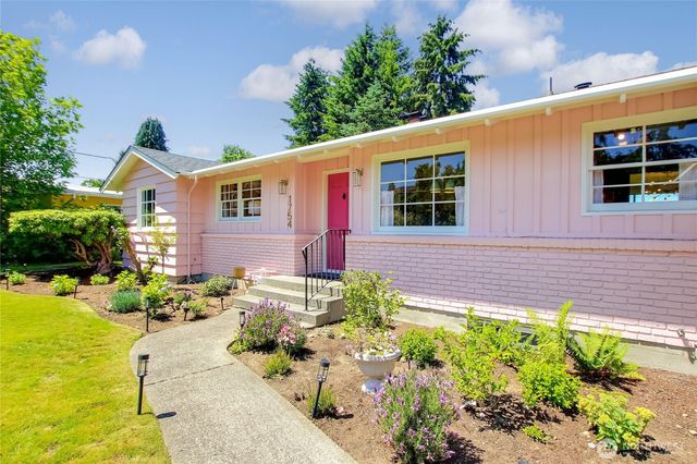 1754 N Narrows Drive, Tacoma, WA 98406