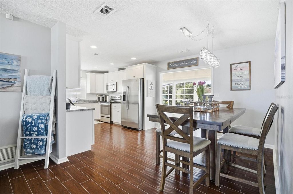 Image 13 of property listing at 52 FLEMING COURT, Palm Coast, FL 32137