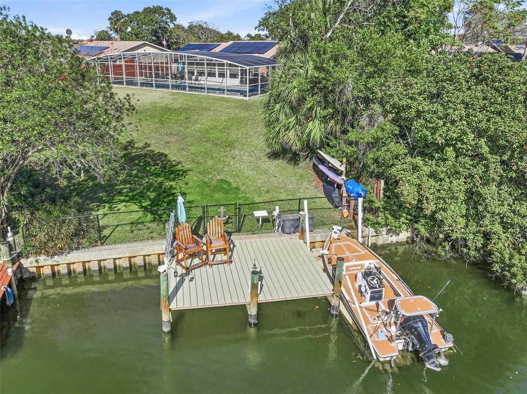 Image 5 of property listing at 52 FLEMING COURT, Palm Coast, FL 32137