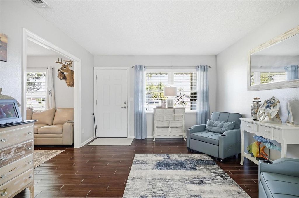 Image 10 of property listing at 52 FLEMING COURT, Palm Coast, FL 32137