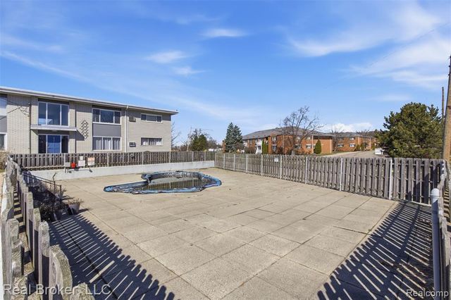 4840 Briarwood Avenue 2, Royal Oak, MI 48073