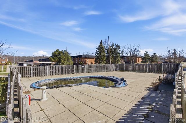 4840 Briarwood Avenue 2, Royal Oak, MI 48073