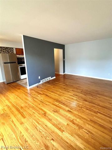 4840 Briarwood Avenue 2, Royal Oak, MI 48073