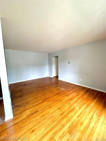 4840 Briarwood Avenue 2, Royal Oak, MI 48073