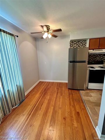 4840 Briarwood Avenue 2, Royal Oak, MI 48073