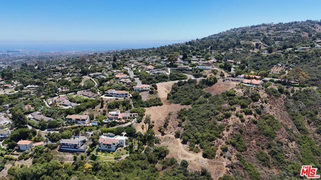 14 Bronco Drive, Rancho Palos Verdes, CA 90275