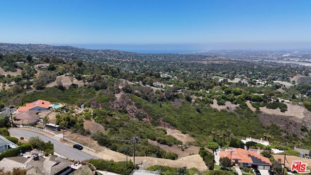 14 Bronco Drive, Rancho Palos Verdes, CA 90275