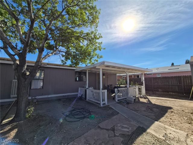 400 West Hoyt Street, Beatty, NV 89003
