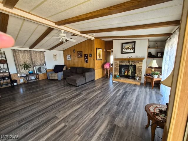 400 West Hoyt Street, Beatty, NV 89003