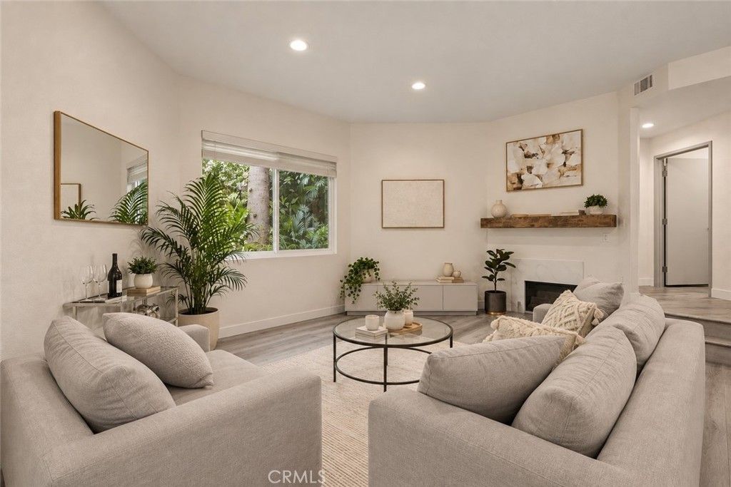 11949 Goshen Avenue 110, Los Angeles, CA 90049 — photo 2