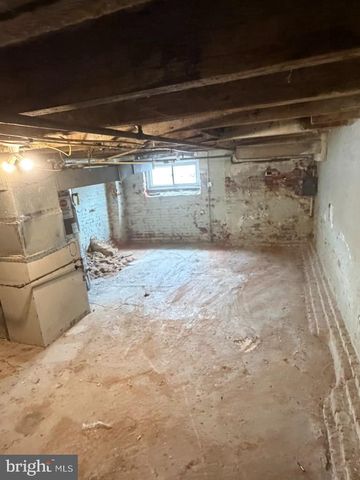 1827 N MILTON AVE, Baltimore, MD 21213