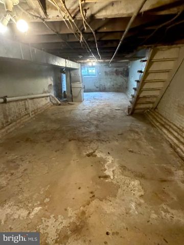 1827 N MILTON AVE, Baltimore, MD 21213