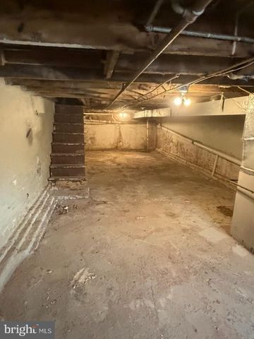 1827 N MILTON AVE, Baltimore, MD 21213