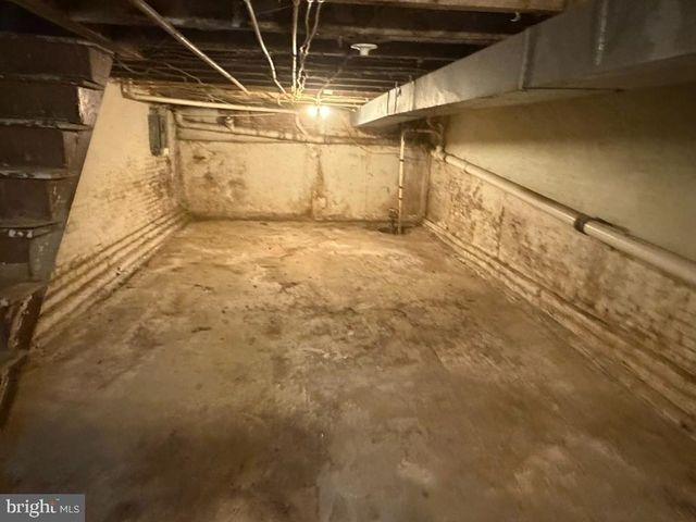 1827 N MILTON AVE, Baltimore, MD 21213