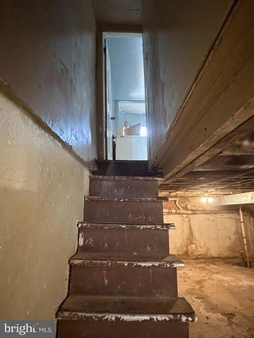 1827 N MILTON AVE, Baltimore, MD 21213