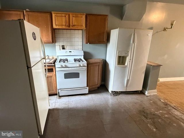 1827 N MILTON AVE, Baltimore, MD 21213