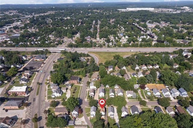 2247 18th Street SW, Kenmore, OH 44314