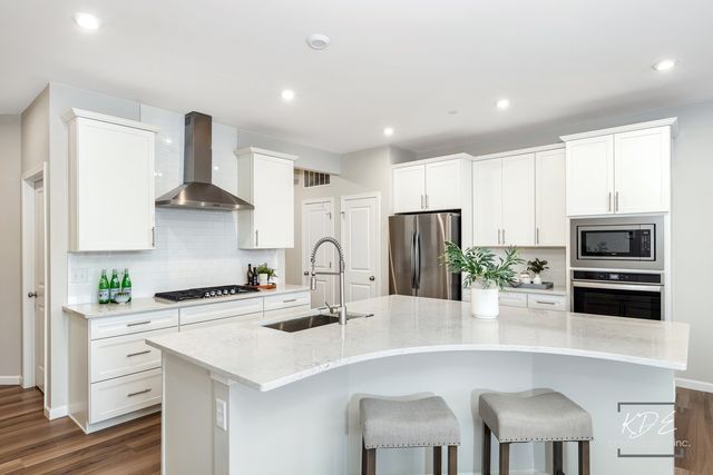 2110 Weatherbee Lane, Naperville, IL 60563