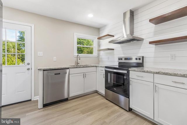 29 POPLAR LN, Indian Head, MD 20640