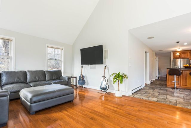 188 Buckminster Way, Portsmouth, NH 03801