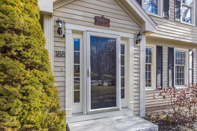 188 Buckminster Way, Portsmouth, NH 03801