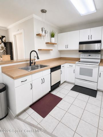 7801 Maplewood Drive 909, Melbourne, FL 32904