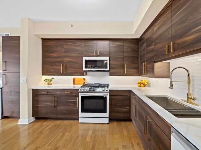 8400 Callie Street 611, Morton Grove, IL 60053