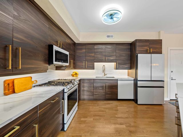 8400 Callie Street 611, Morton Grove, IL 60053