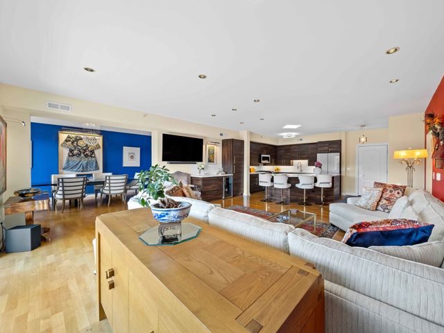 8400 Callie Street 611, Morton Grove, IL 60053