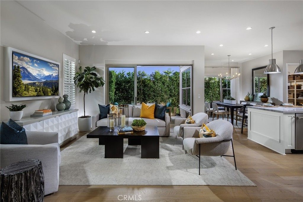 Image 2 of property listing at 222 Maricopa, Irvine, CA 92618