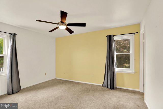 809 EVERGREEN DR, Reading, PA 19610