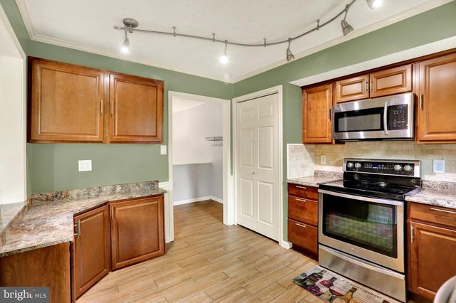 809 EVERGREEN DR, Reading, PA 19610