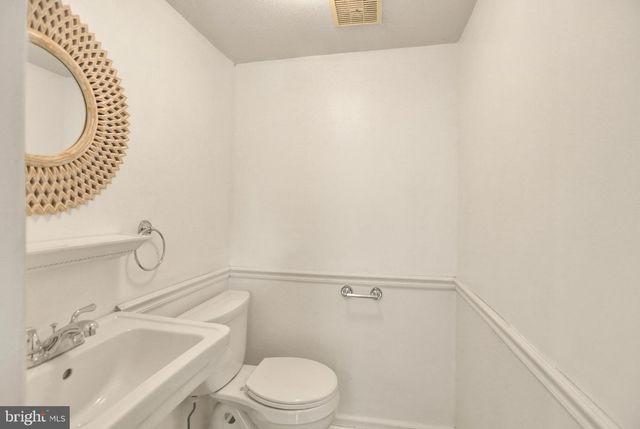 809 EVERGREEN DR, Reading, PA 19610