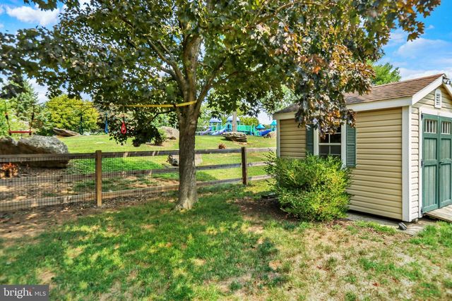 809 EVERGREEN DR, Reading, PA 19610