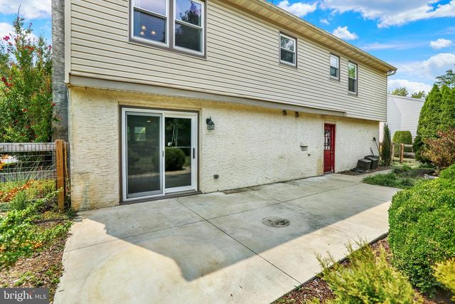809 EVERGREEN DR, Reading, PA 19610