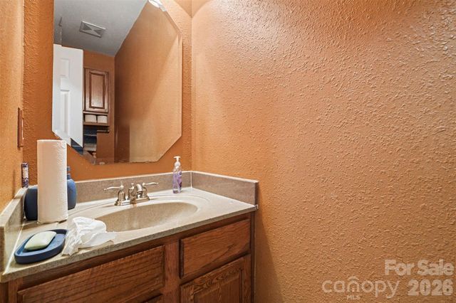 3412 Aldwych Way, Charlotte, NC 28216