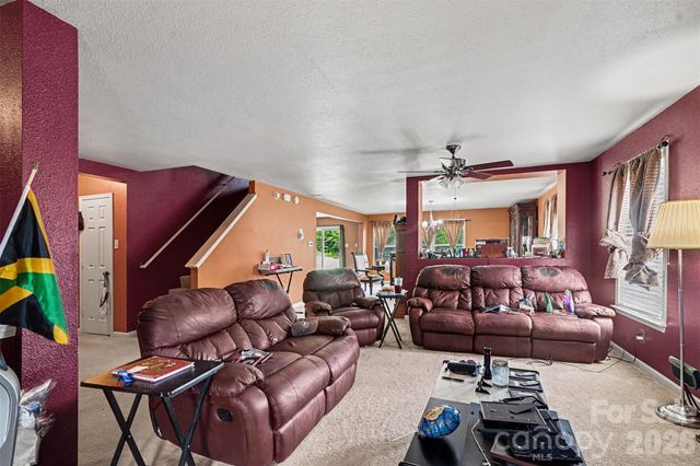 3412 Aldwych Way, Charlotte, NC 28216