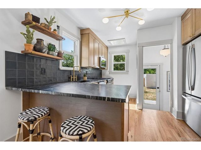 2589 N Glencoe St, Denver, CO 80207