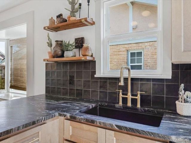2589 N Glencoe St, Denver, CO 80207