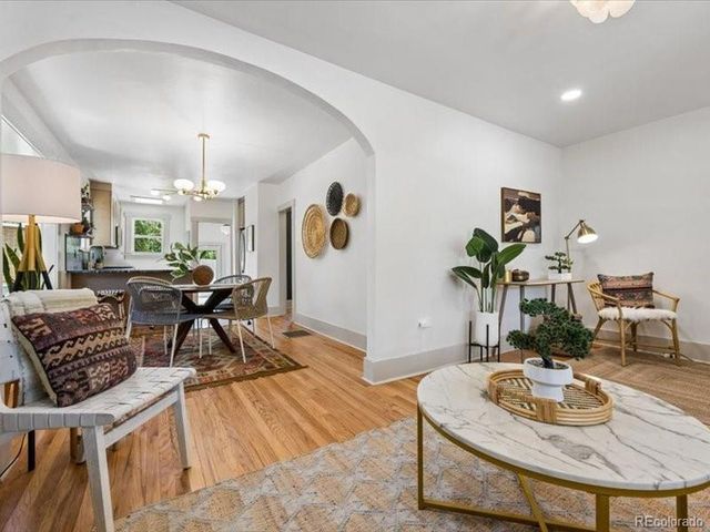 2589 N Glencoe St, Denver, CO 80207
