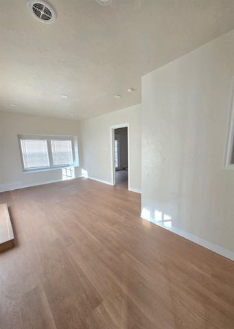 10304 N May Avenue, Oklahoma City, OK 73120