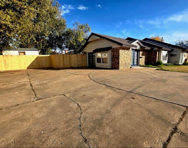 10304 N May Avenue, Oklahoma City, OK 73120