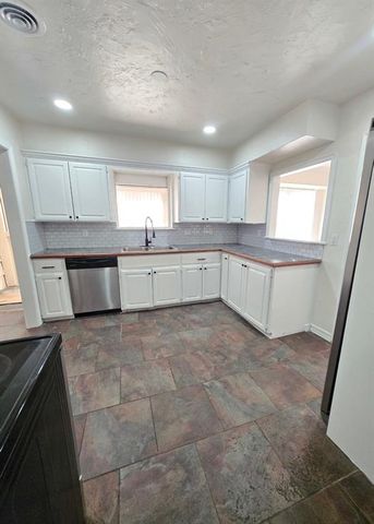 10304 N May Avenue, Oklahoma City, OK 73120