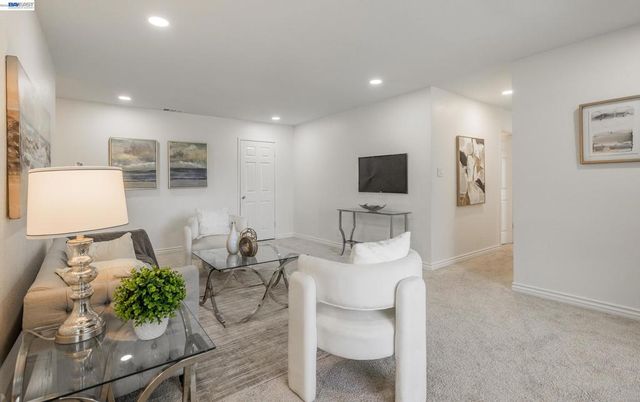 3592 Payne Ave 6, San Jose, CA 95117