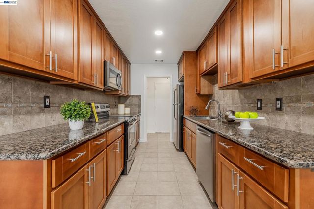 3592 Payne Ave 6, San Jose, CA 95117