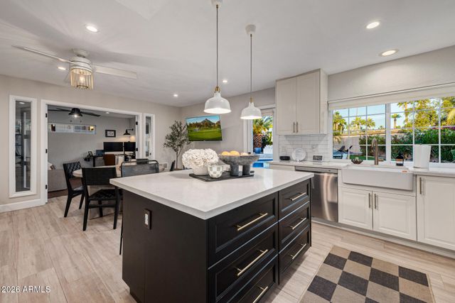 7821 N VIA DE LA SOMBRE --, Scottsdale, AZ 85258